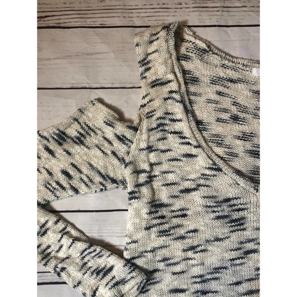 Knit cold-shoulder blouse LNA size Medium Made in USA - Picture 3 of 7